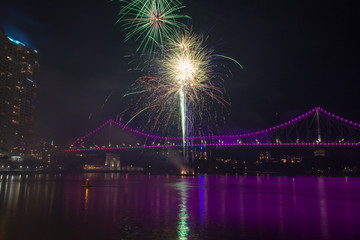 Naklejka premium Story Bridge Fireworks