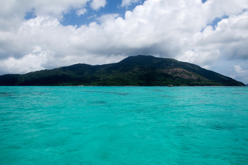 Fototapeta premium Holiday in Thailand - Beautiful Island of Koh Lipe Sunrise and S