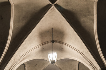 Kreuzrippengewölbe des Arkadendurchgangs am Rathaus in Lübeck