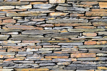 Natursteinmauer Schiefer
