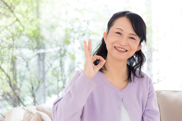 ミドル　女性