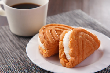 ワッフルとコーヒー