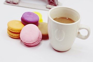 Coffee with macaron
