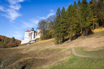 Castle Pieskowa Skała in autumn coat