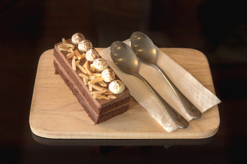 chocolate cake topping almond with cream