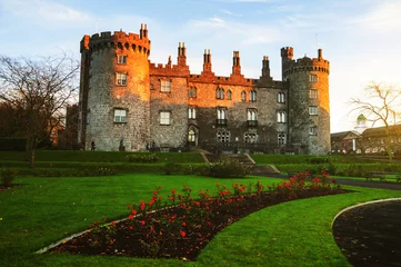 Cercles muraux Château Château et jardins de Kilkenny le soir