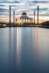 Fototapeta na wymiar Central Mosque