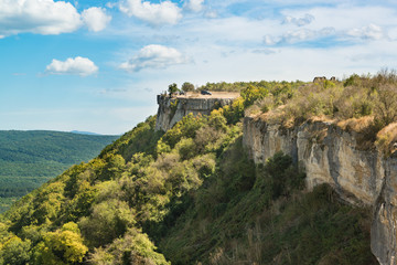 Obraz premium Views Cupations plateau of the Crimean mountains and the valley ashlama-Dere