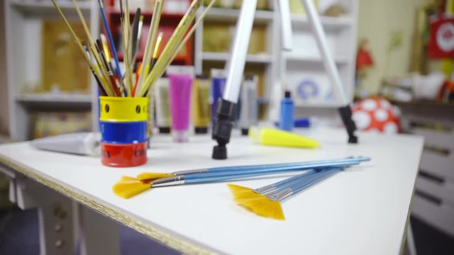 Paint tools on small table 4K