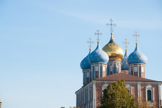 Ryazan Kremlin on autumn - ansamble of ortodox church
