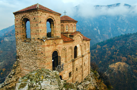 Fortress of king Asen or "Asenova krepost", Bulgaria