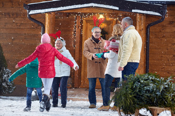 welcome family for Christmas.