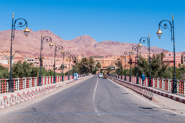 Brücke in der Oasenstadt Tinghir (Tinerhir); Marokko