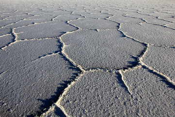 Fototapeta na wymiar Structure on Salar de Uyuni, salt lake, is largest salt flat in the world, altiplano, Bolivia, South America