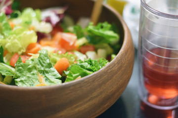 Tossing garden salad