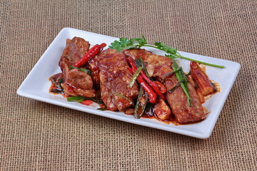 Fried pork spare ribs with grilled chili curry.
