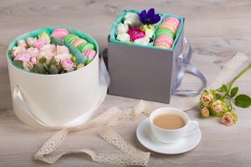 Flower box with macaron cookies