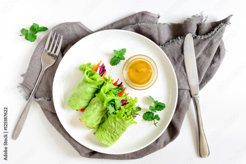 Wall mural Lettuce wraps, top view