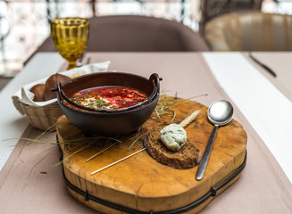 flow of borsch in the restaurant