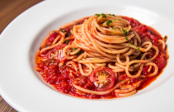 Spaghetti Pomodoro with herbs