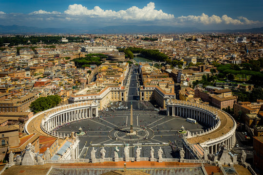 Sint Peters Square and Rome overlook