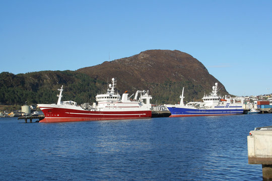 bateaux &agrave; quai
