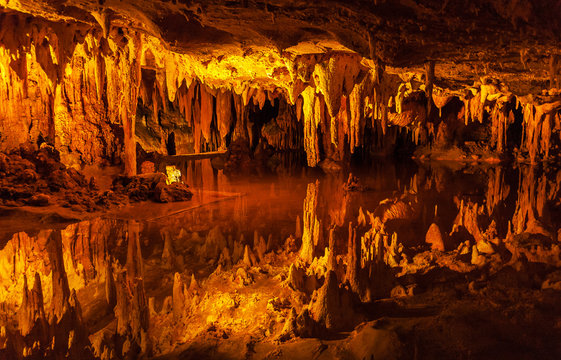 Stalactites and stalagmites of  Luray cave, Virginia, USA