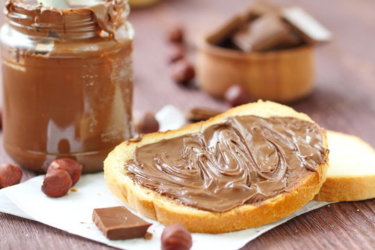 Chocolate nut paste with bread