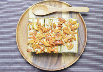 peanut and cashew nut cake