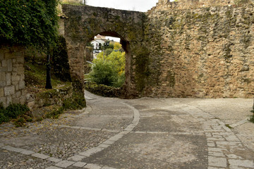 Muralla del Castillo de Buitrago de Lozoya. Su origen es musulmán (s. XI y XII). 