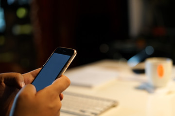 A man paying for online shopping