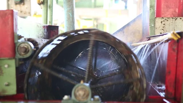 raw coffee bean in milling machine,coffee process