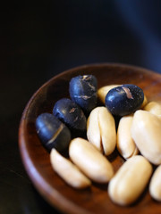 コーヒーには豆菓子