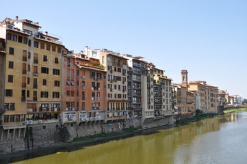 Fototapeta na wymiar River Arno and the architecture of Florence, Italy.