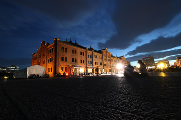 Dusk of a red brick warehouse / 夕暮れ時の赤レンガ倉