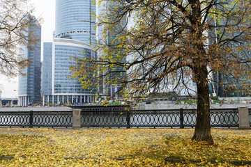 Autumn in Moscow, Moscow River embankment