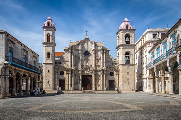 Fototapeta na wymiar Havana Cathedral, Cuba