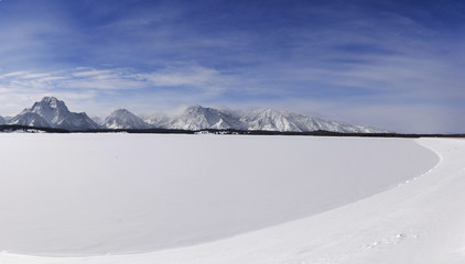Fototapeta na wymiar Jackson Lake Winter View; Moran and North