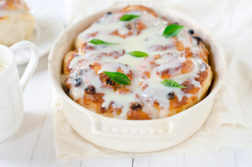 Cinnabon with cottage cheese, raisins and cinnamon in the glaze