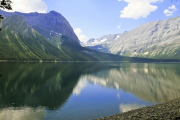 Obraz na płótnie Canvas Lake in Kananaskis Country - Alberta - Canada