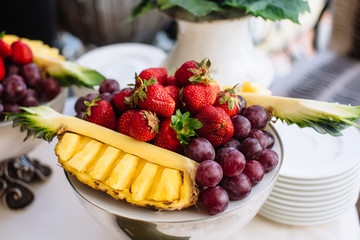 Wedding table fruit decoration