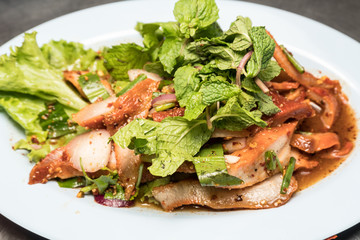 Grill Spicy Pork Salad