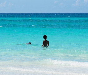 Wei&szlig;er Strand mit T&uuml;rkis Wasser auf Kuba Varadero