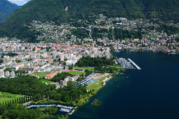 Fototapeta na wymiar Luftaufnahme vom Lido von Locarno am Lago Maggiore im Tessin