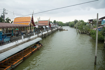 Naklejka premium Thai canal village, The Klong-Suan ancient market is in Thailand