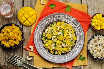 Curry chicken rice with mango