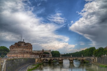 EL CASTILLO DE SAN ANGELO EN ROMA
