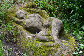 Laszive Steinskulptur