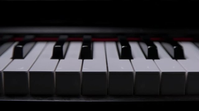 Animated Play piano keys