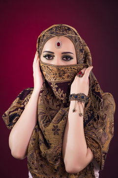 Muslim woman with nice jewellery